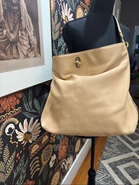 Dolce & Gabbana Leather Hobo Shoulder Bag in Beige - Classic Twist-Lock Detail